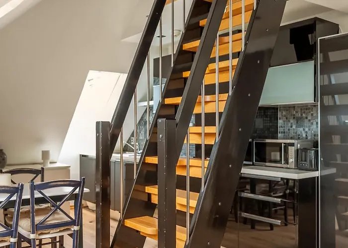 Apartment Dinbnb L 200m To Bryggen L Luxury 2 Bedroom L 2min To Floibanen Bergen